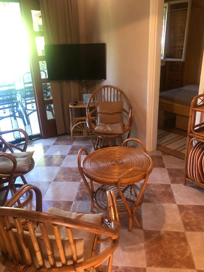 Oeroekzoeld Apartmanok Balatonfenyves Dış mekan fotoğraf